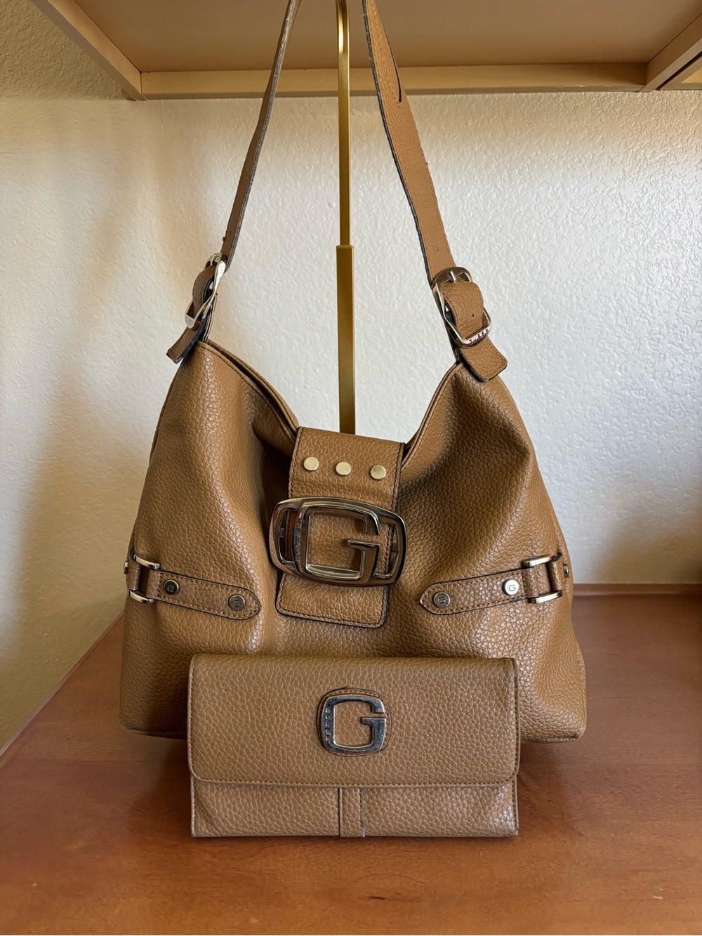 Guess Cognac Pebbled Leather Shoulder Hobo with Wallet Brown Silver Y2K